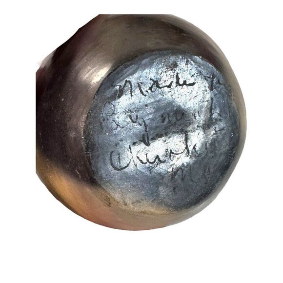 Native American Pottery Vase Chihuly ? Signed Seed Pot Carved Geometric Patterns - Picture 5 of 6